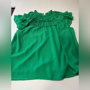 Women’s Entro Boutique Emerald Green Ruffled Flowy Blouse Size Small $10